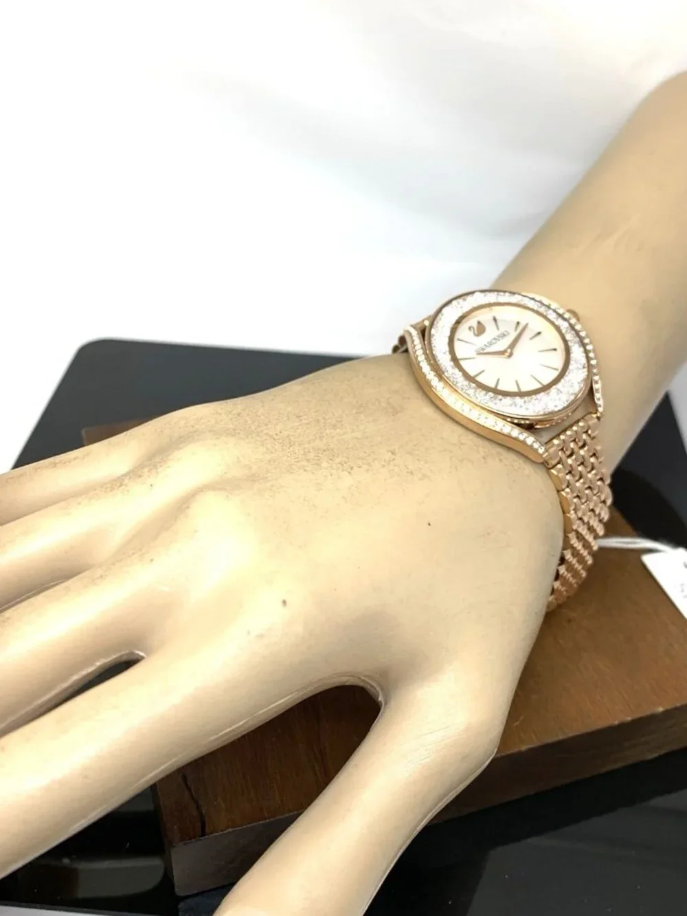 Swarovski Crystalline Aura Women's Watch Swiss Quartz Rose Gold Steel 36mm